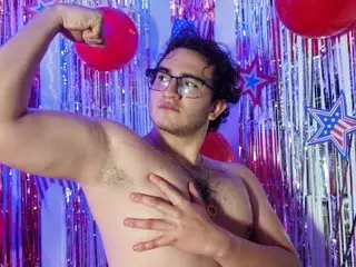 Streamate Free Porn Cam of DYLAN_SOLER