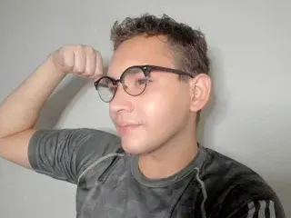 Streamate Live Porn of zackchandler
