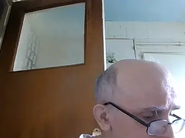 Stripchat Watch Live Sex Cams of mariusica1@xh