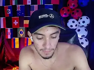 Stripchat Sex Cam of dante_18cm_