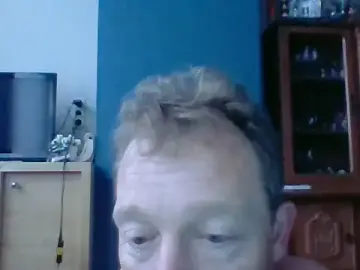 Stripchat Free Porn Cam of bertolini