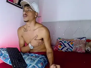 Stripchat Free Live Porn of Angel_foxc13