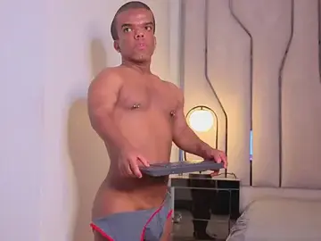 Stripchat Live Sex Cam of CHARLIE_WALKERR