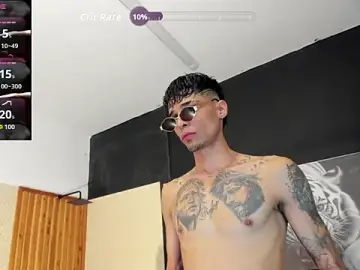 Stripchat Live Sex Cam of Yeidonn