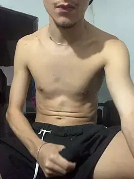 Stripchat Live Porn of gabrielzinnnn085