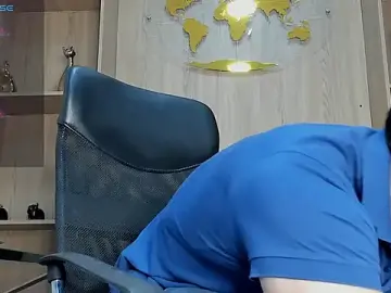 Stripchat Adult Webcam of George_Diesell