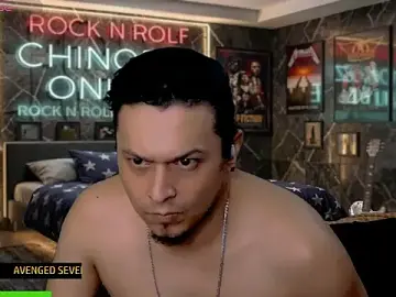Stripchat Sex Cam of chino_roz