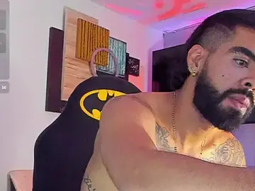 Stripchat Sex Cam of _kameron9811