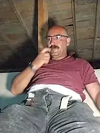 Stripchat Live Porn of masculine_bear_daddy