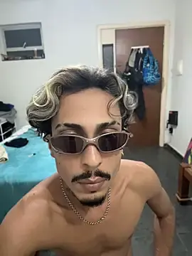 Stripchat Nude Webcam of VicLima