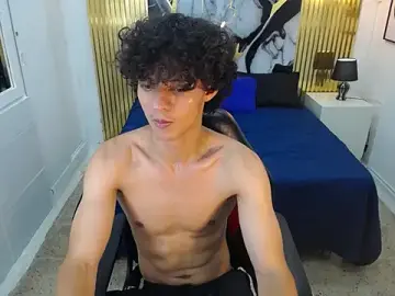 Stripchat Live Sex Cam of Dante_browwn