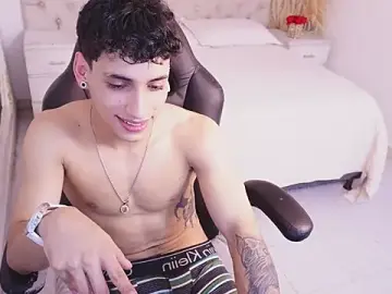 Stripchat Live Sex Cam of JhoanLeandro