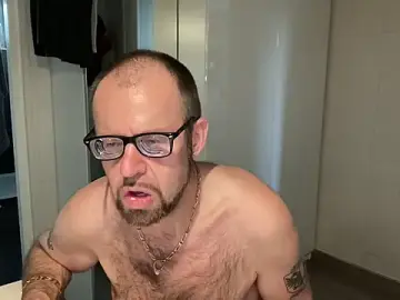 Stripchat Live Sex Cam of FABIOGLASSES