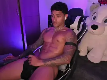 Stripchat Sex Cam of Alessandro_Vanni