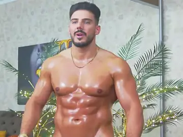 Stripchat Free Porn Cam of DustinKeent