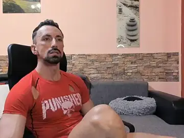 Stripchat Watch Live Sex Cams of HotHunkTrainer