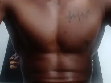 Stripchat Live Sex of drake_brwon_23