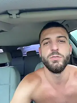 Stripchat Watch Live Sex Cams of Pablo_Hornyguy95