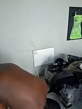 Stripchat Free Porn Cam of LaughRiotX