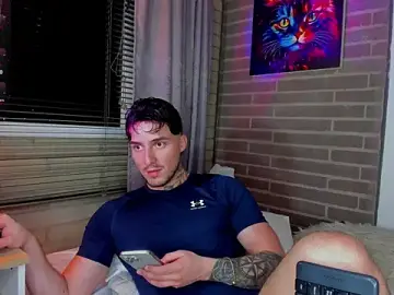 Stripchat Live Sex Cam of liam_oficial02