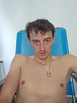 Stripchat Live Sex Cam of Chrisou73