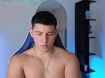 Stripchat Adult Webcams of JamesCr_