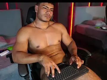 Stripchat Adult Webcam of AndrewCollen