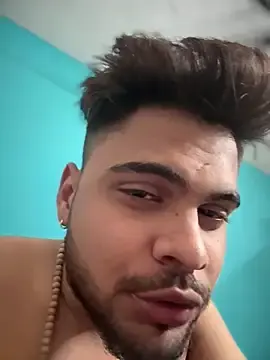 Stripchat Sex Cam of hornyypromaxx