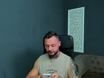 Stripchat Free Porn Cam of BrianHunts