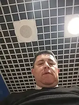 Stripchat Live Sex Cam of BigCristh79