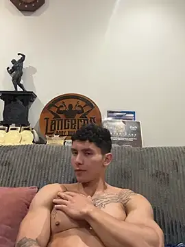 Stripchat Free Live Porn of JAYCAM_