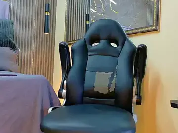 Stripchat Live Sex of ALANNFERRER