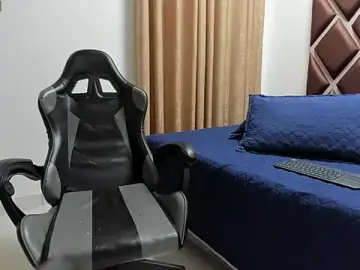 Stripchat Watch Live Sex Cams of Ithan_Hott