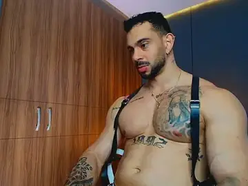 Stripchat Adult Webcams of massimo_visconti