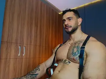 Stripchat Adult Webcams of massimo_visconti