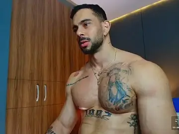 Stripchat Live Porn of massimo_visconti