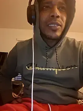 Stripchat Live Sex Cam of bigboytoy912