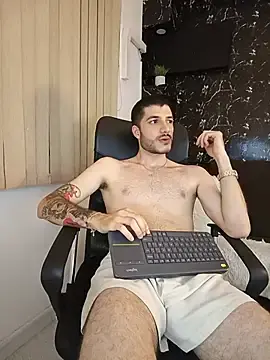 Stripchat Live Sex Cam of Rafael_Mendezz