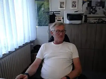 Stripchat Free Live Porn of randyandy67