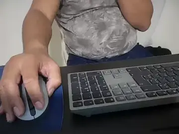 Stripchat Live Sex Cam of leugimserver