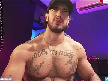 Stripchat Sex Cam of JACOB_MARTINS