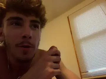 Stripchat Watch Live Sex Cams of smaiib0y