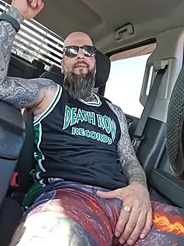 Stripchat Live Porn of Beardedtattood