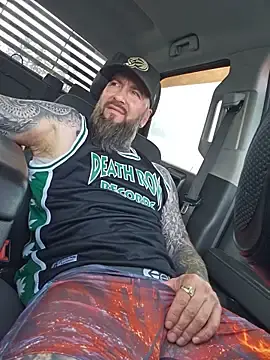 Stripchat Sex Cam of Beardedtattood