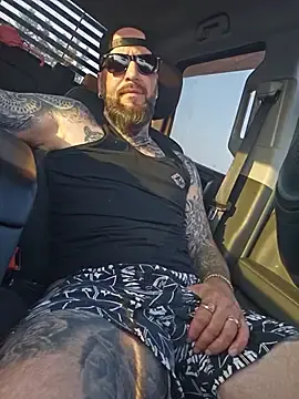 Stripchat Best live sex cam show of Beardedtattood
