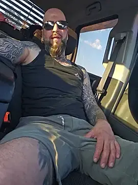 Stripchat Adult Webcam of Beardedtattood