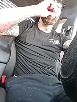 Stripchat Best live sex cam show of Beardedtattood