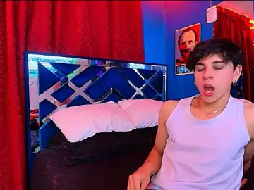 Stripchat Live Sex Cam of Luke_Howland