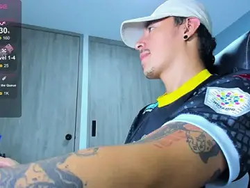 Stripchat Live Sex of LOBO_ALPHA