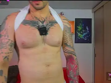 Stripchat Sex Cam of ARES_TATTO